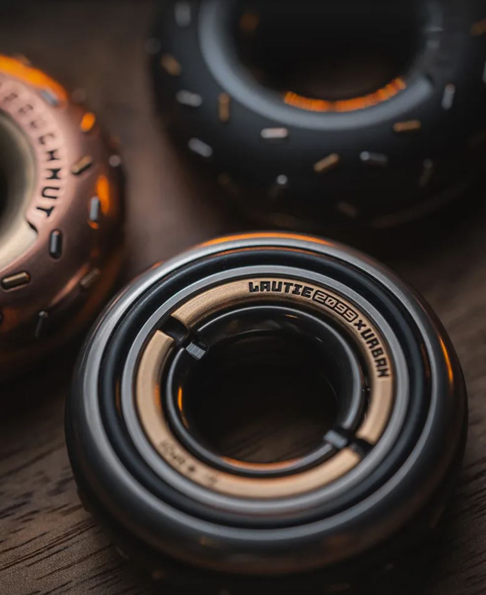 Lautie x Urban Zirconium Doughnut Hand Haptic Push Slider | Lautie Urban EDC Copper Doughnut Hand Slider for Collection & Gift