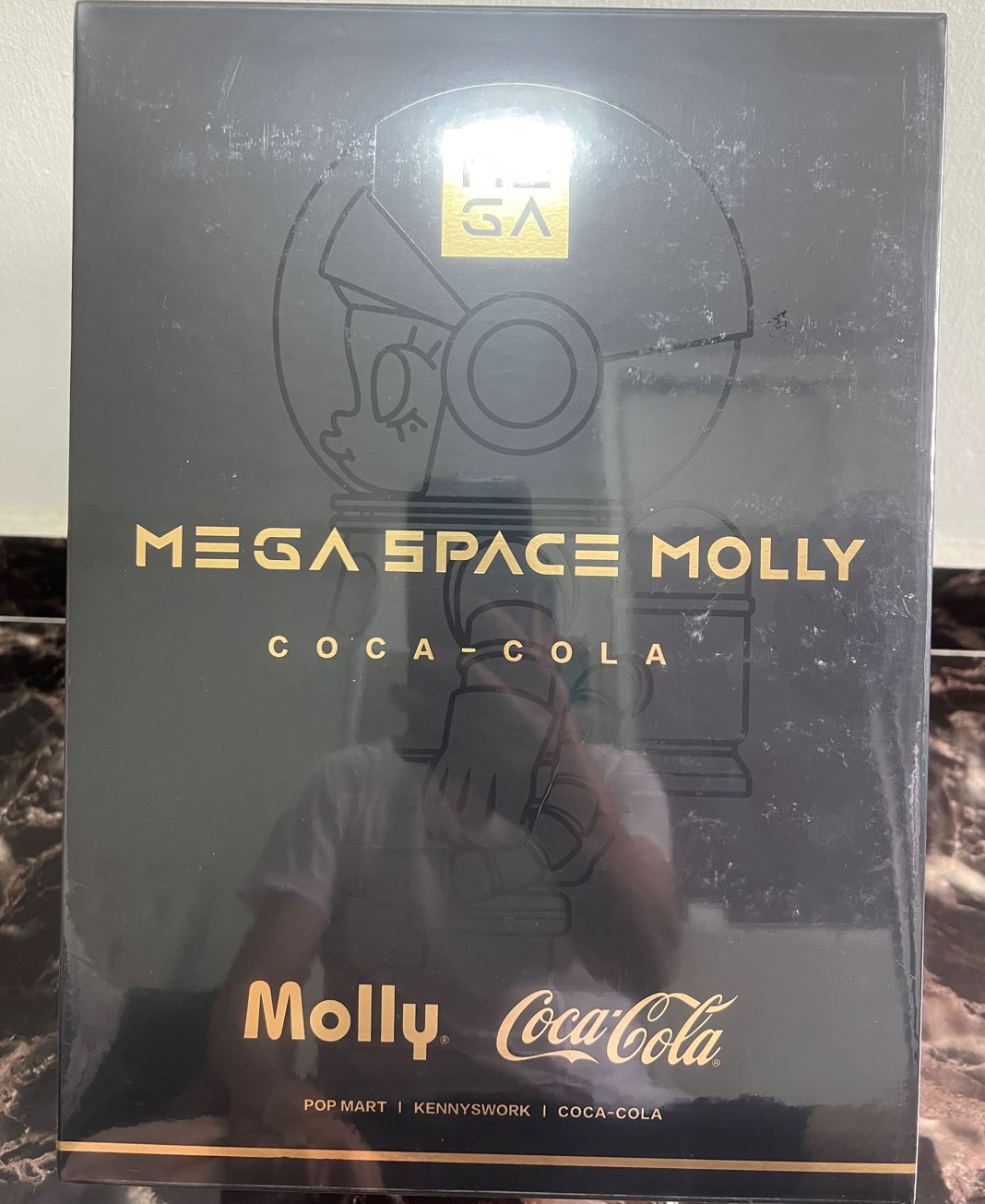 POP MART - MEGA SAPCE MOLLY 400% - COCA COLA version 1.0 -100% Authentic from POP MART