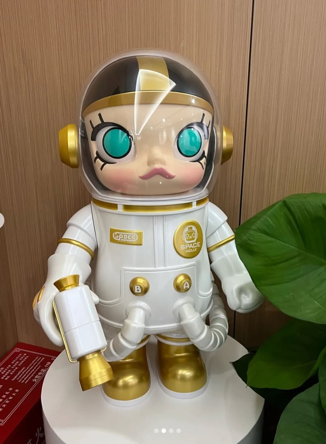 POP MART - MEGA SAPCE MOLLY - STAFF 5th Years Anniversary Edition - START FROM HEART 400% - 100% Authentic from POP MART