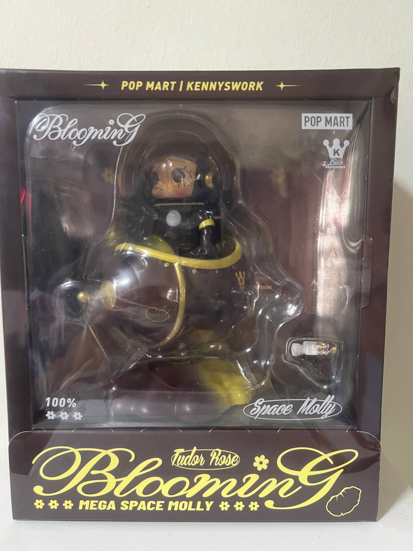 Pop Mart MEGA SPACE MOLLY 100% Blooming Country Exclusive Series - 100% Authentic