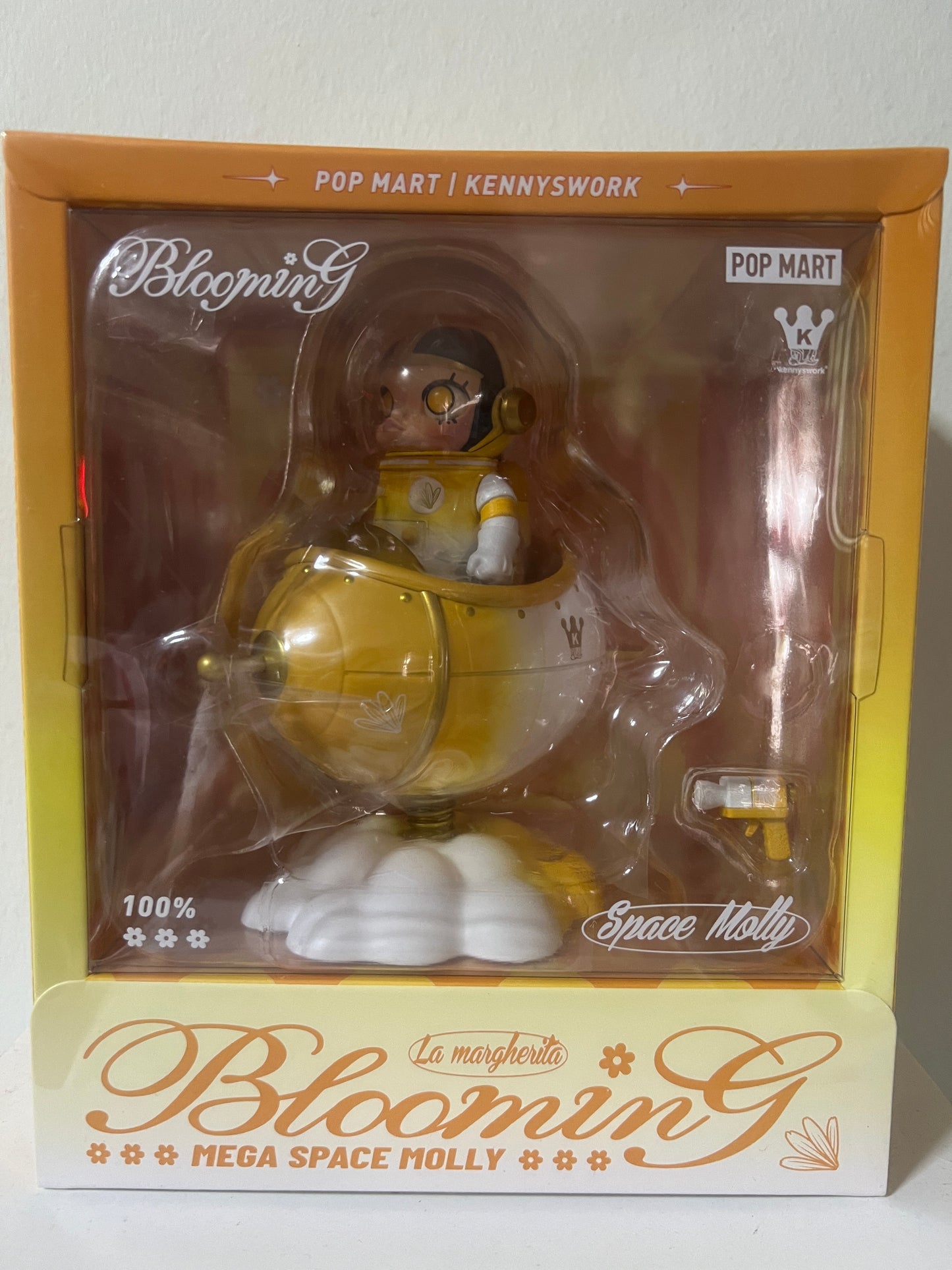 Pop Mart MEGA SPACE MOLLY 100% Blooming Country Exclusive Series - 100% Authentic