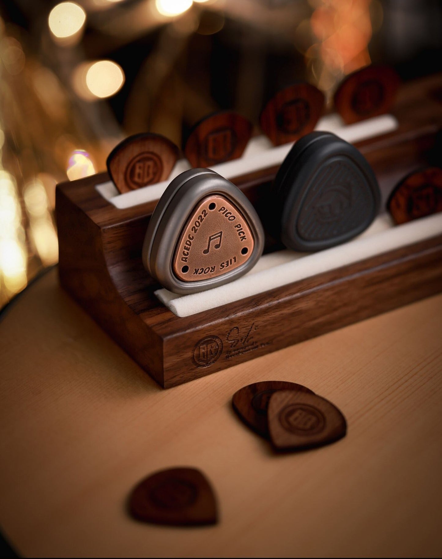 New ACEdc Rocking Pick Hand Haptic Push Slider | ACEDC Pico Pick Hand Push Slider | Metal EDC Hand Haptic Push Slider